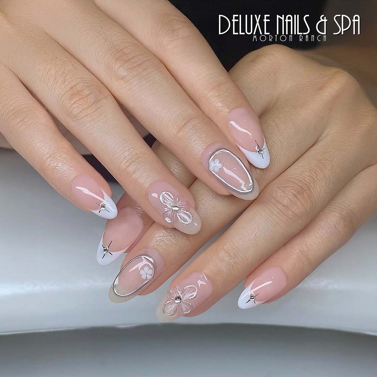 Deluxe Nails & Spa