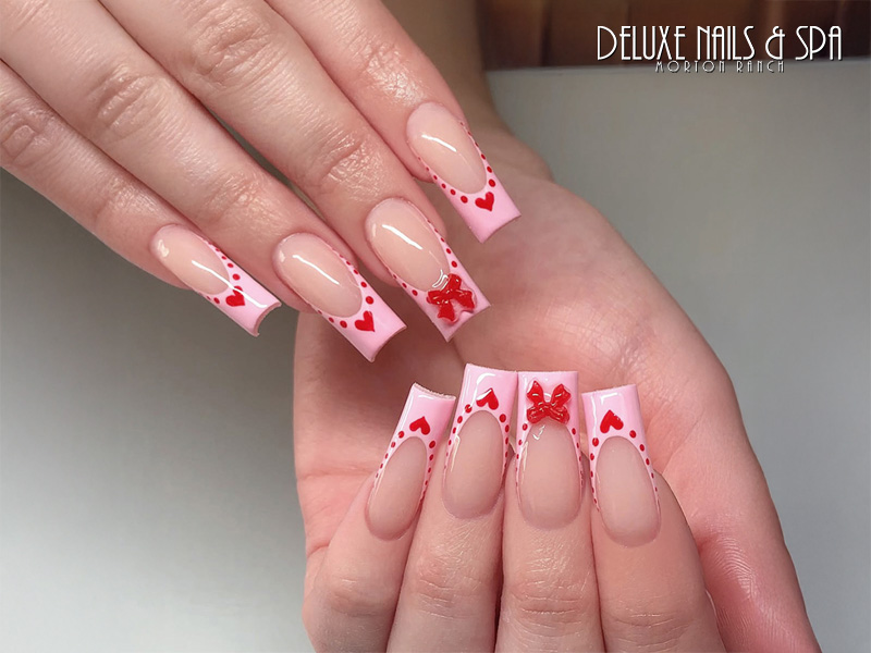 Deluxe Nails & Spa